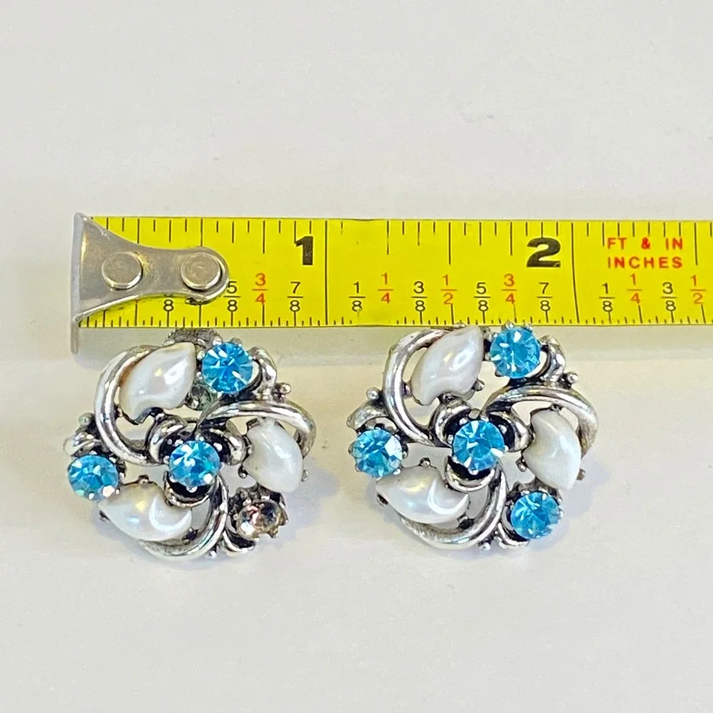 Lisner Jewelry lisner vintage